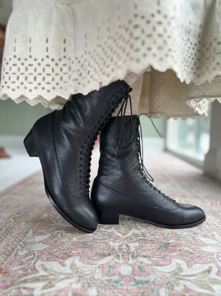 1910s Everyday Lace-up Boots - Black - Ruth
