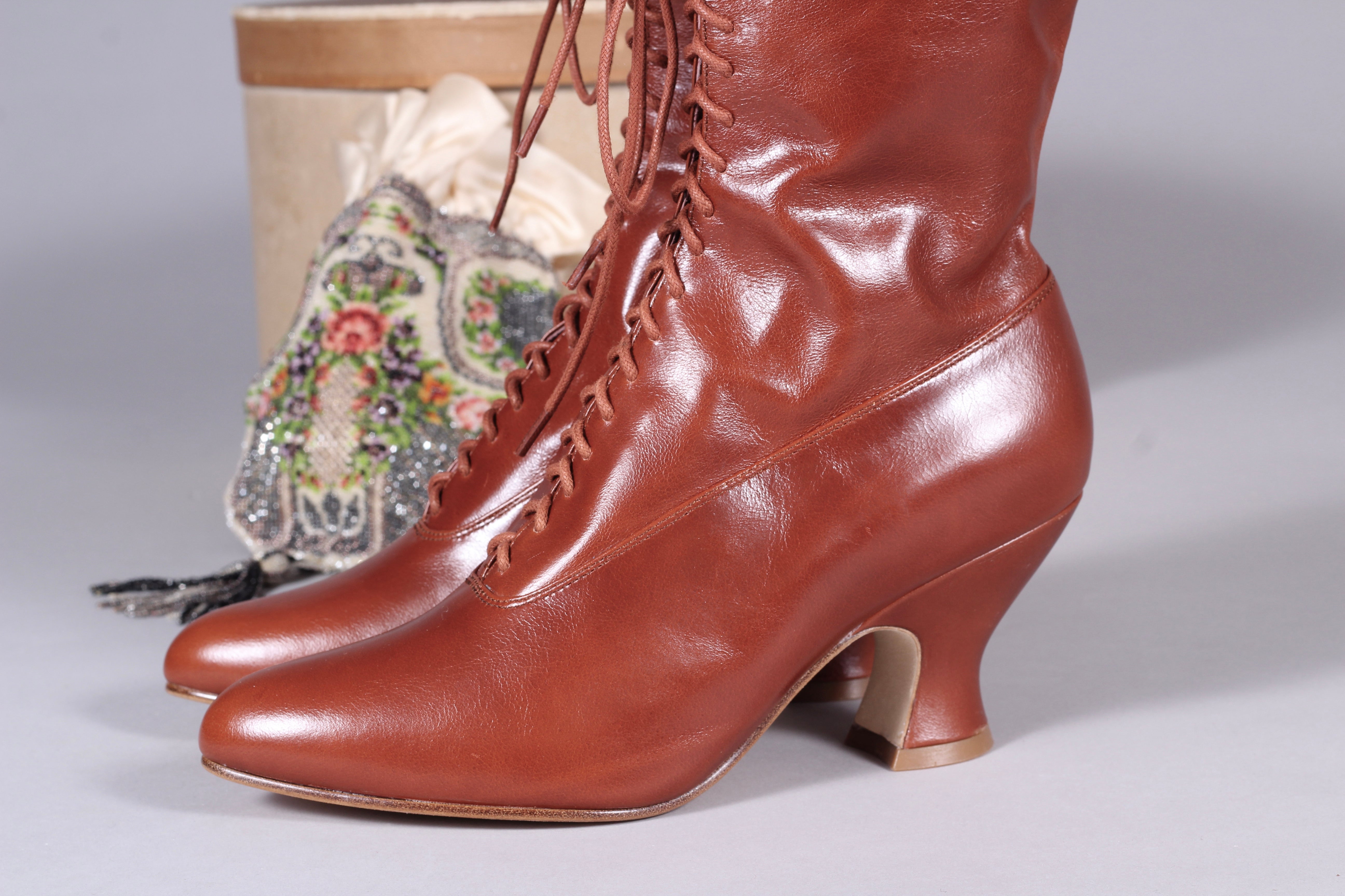 Edwardiansk snørestøvle med pompadour hæl, 1900-1915 -cognac brun - Rose