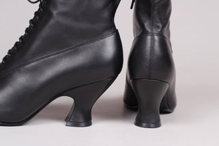 Feminine soft Edwardian boot with pompadour heel, 1900 - 1915 - Black - Rose - memery